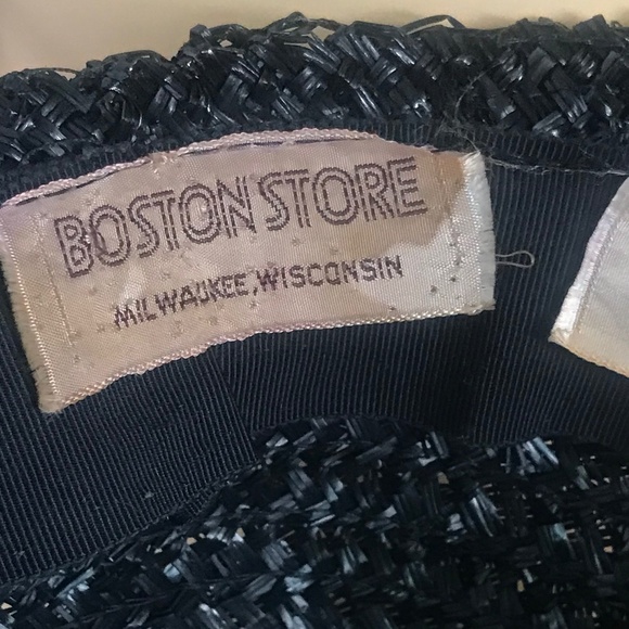 CHARISMATIC 1930s\' BLACK STRAW TOQUE WITH IMITATION CHERRIES, FLOWERS & VEIL main image 8
